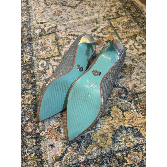 Betsey Johnson Pointed Toe Silver Sequin Sparkle Kitten‎ Heels | Sz 9 - Picture 5 of 8